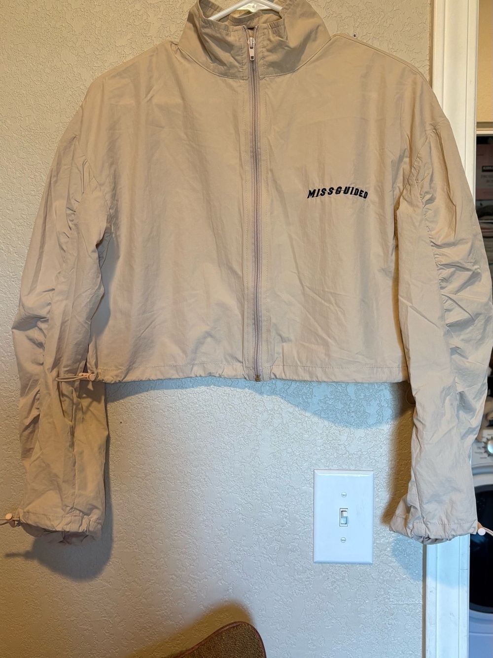 Missguided Beige Cropped Zip-Up Bomber Jacket